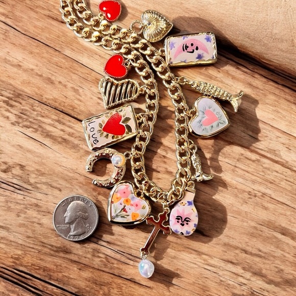 Gold toned chunky charm necklace with Heart and Love Accents - Picture 17 of 17